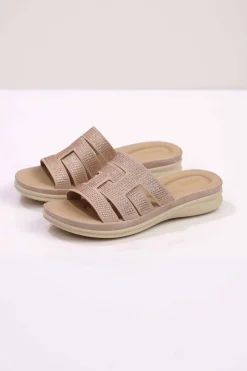 Beige Wedge-442962918