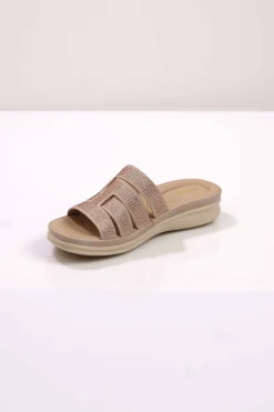 Beige Wedge-442962918