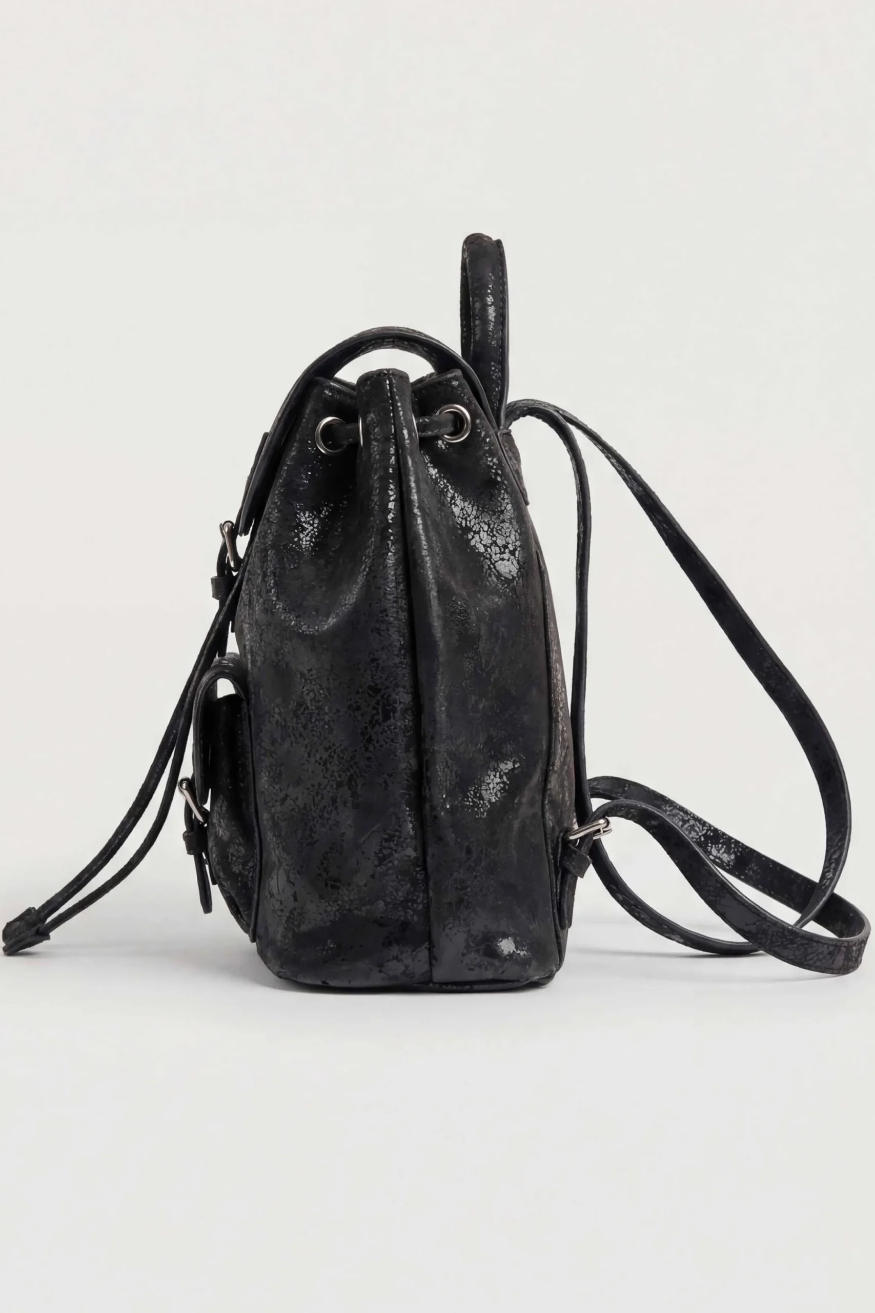 Black Back Pack-446292103