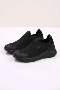 Black Canvas-443182903