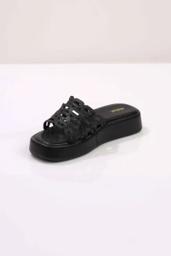 Black Chappal-443102903