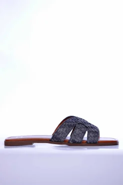 Black Chappal-440782903