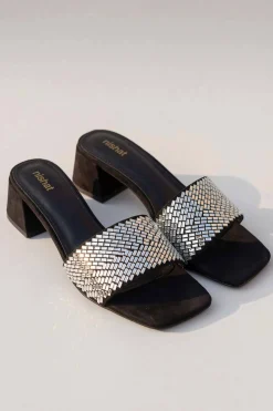 Black Chappal-445262903