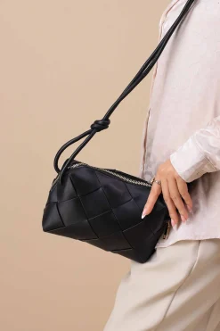 Black Clutch-444752103