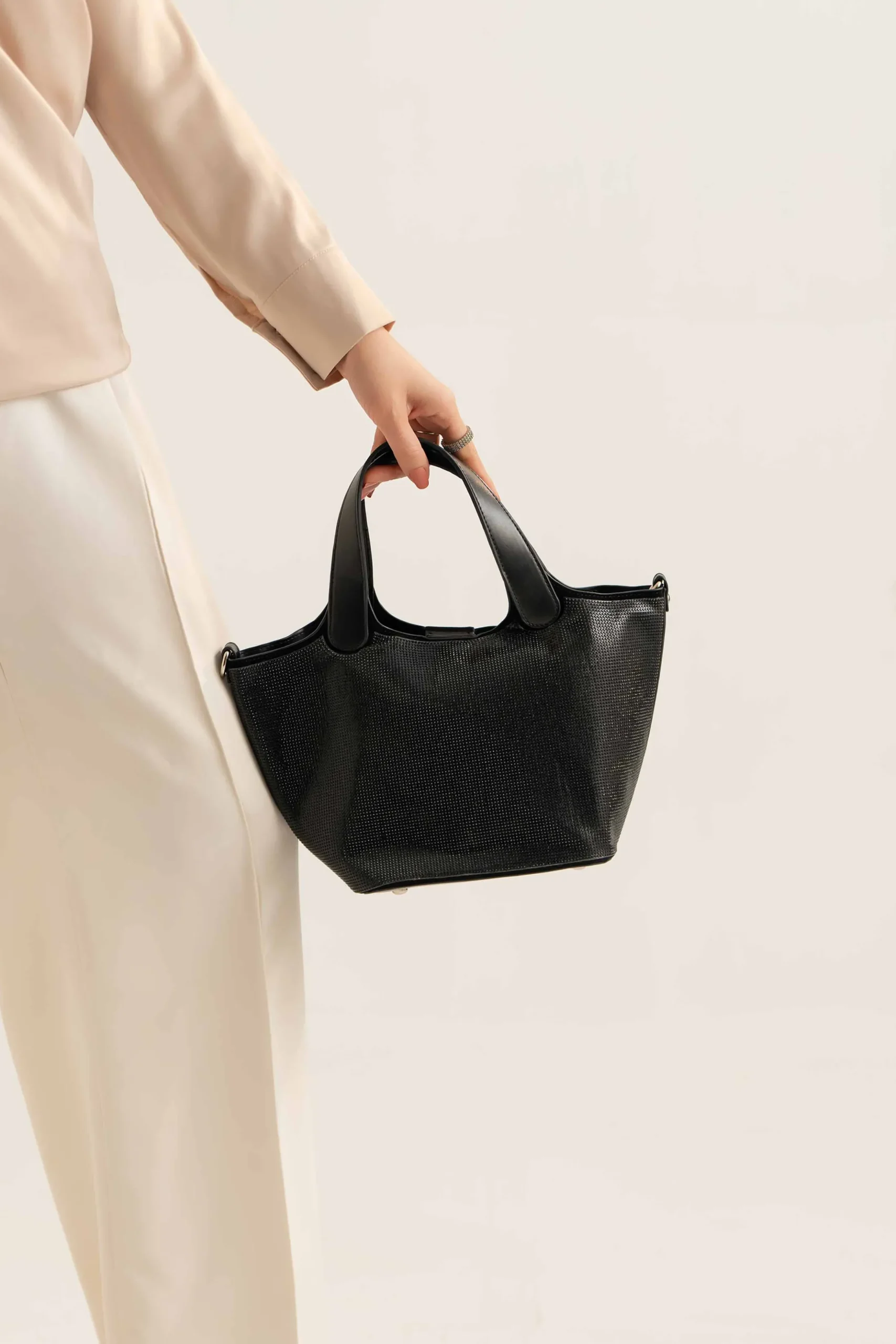 Black Clutch-441132103