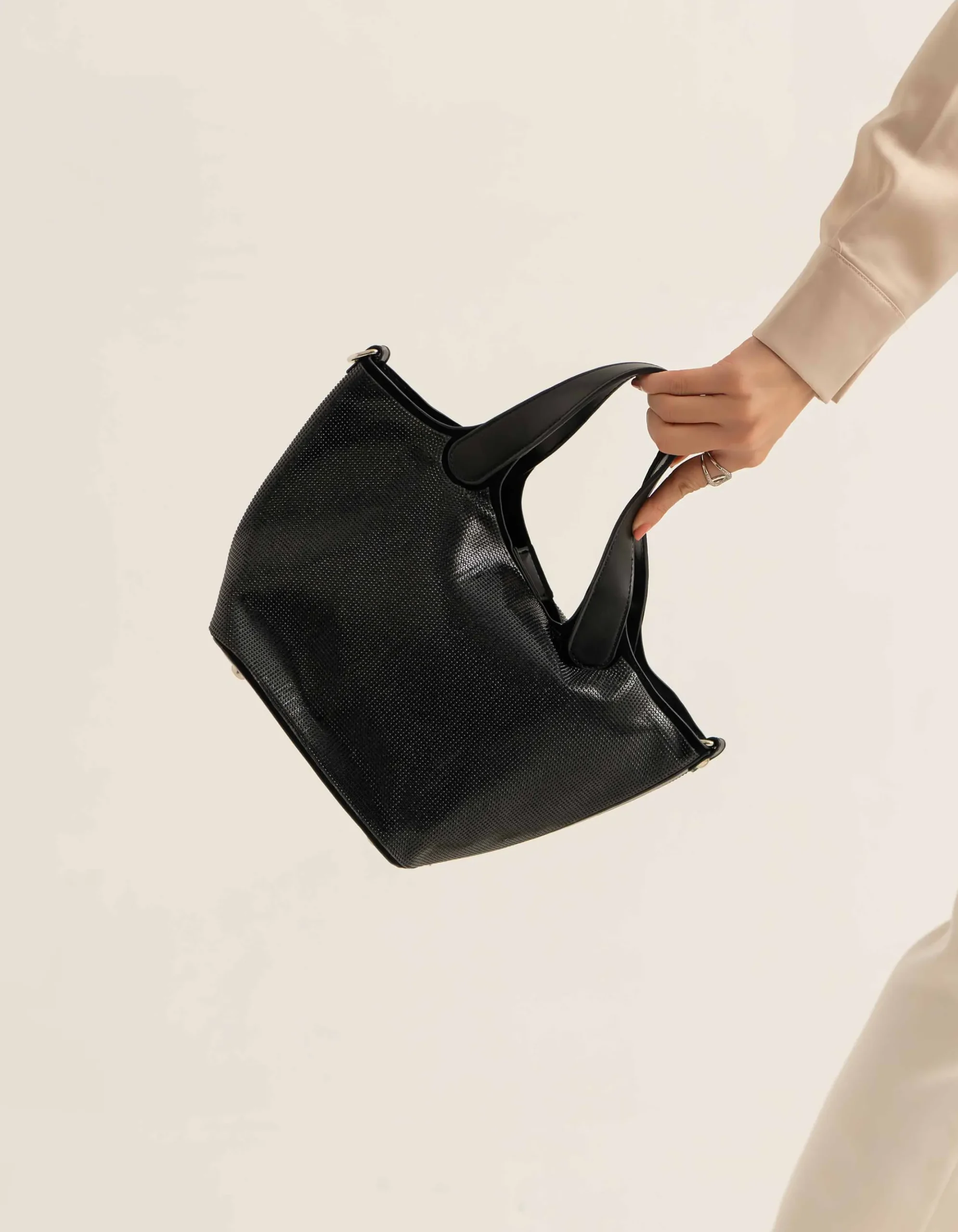 Black Clutch-441132103