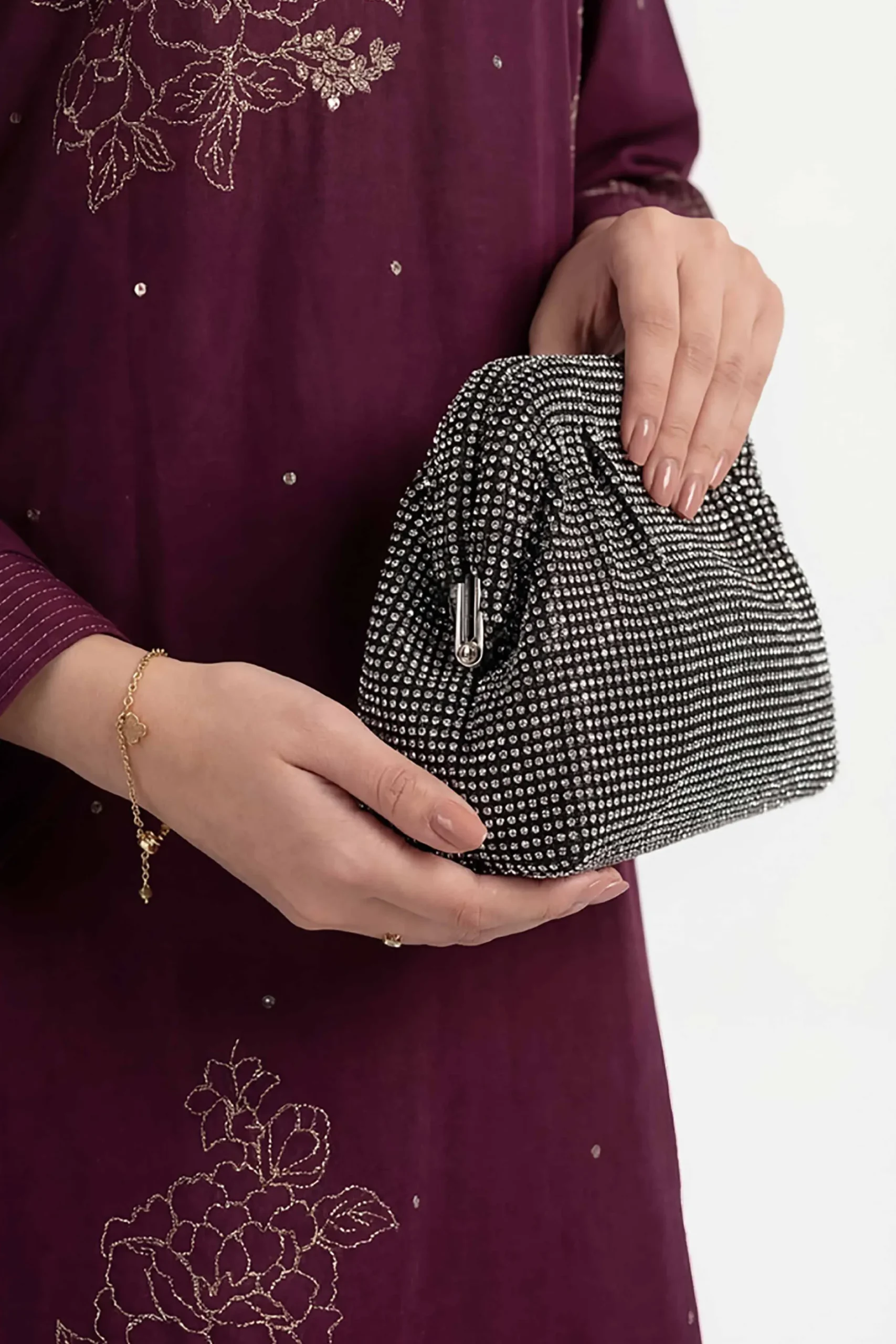 Black Clutch-448742103