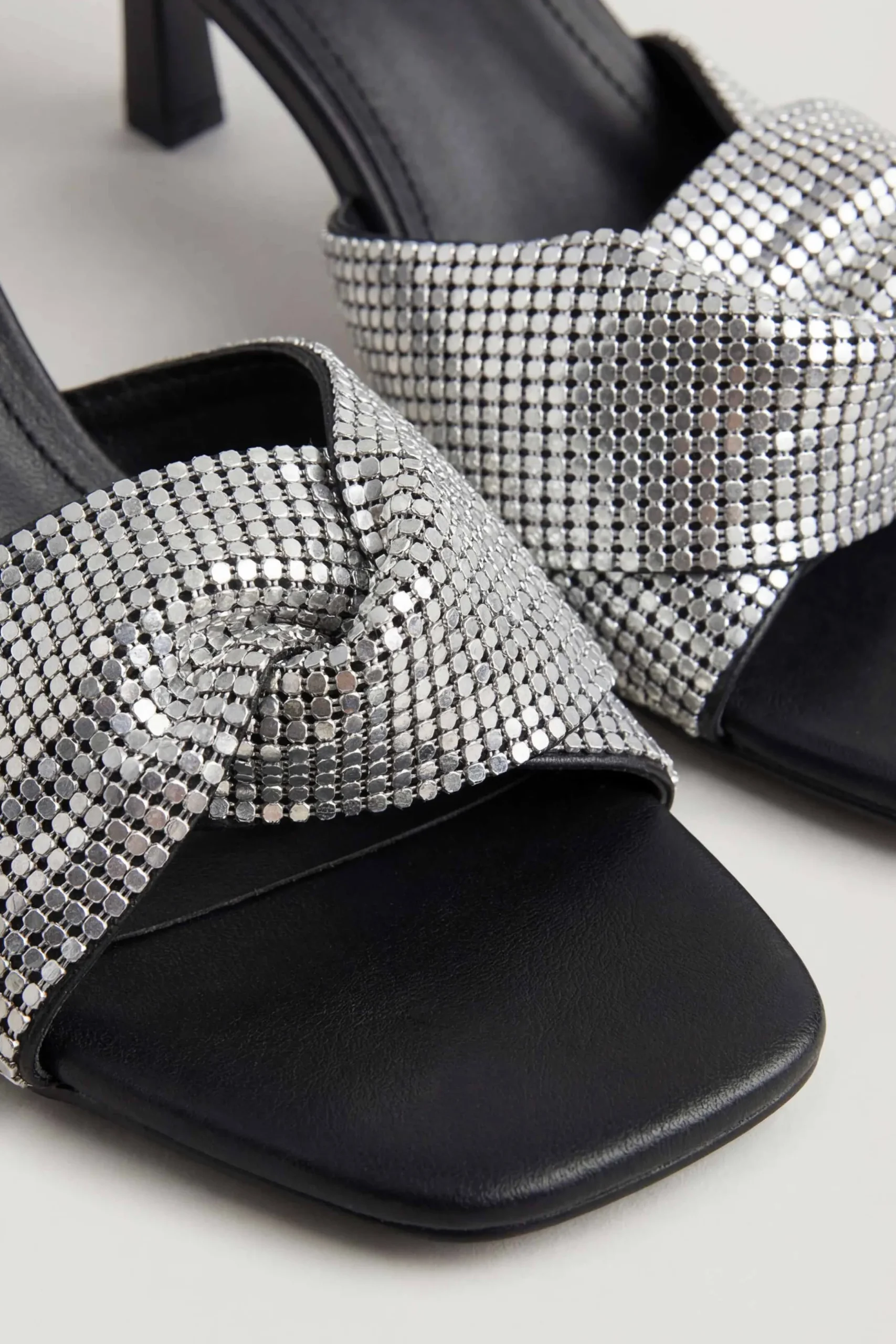 Black Heels-445172903