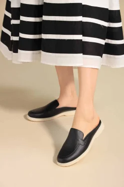 Black Mules-445362903