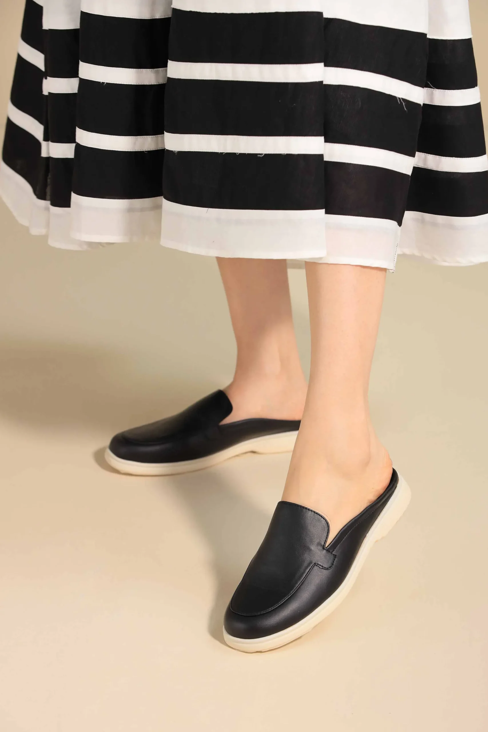 Black Mules-445362903