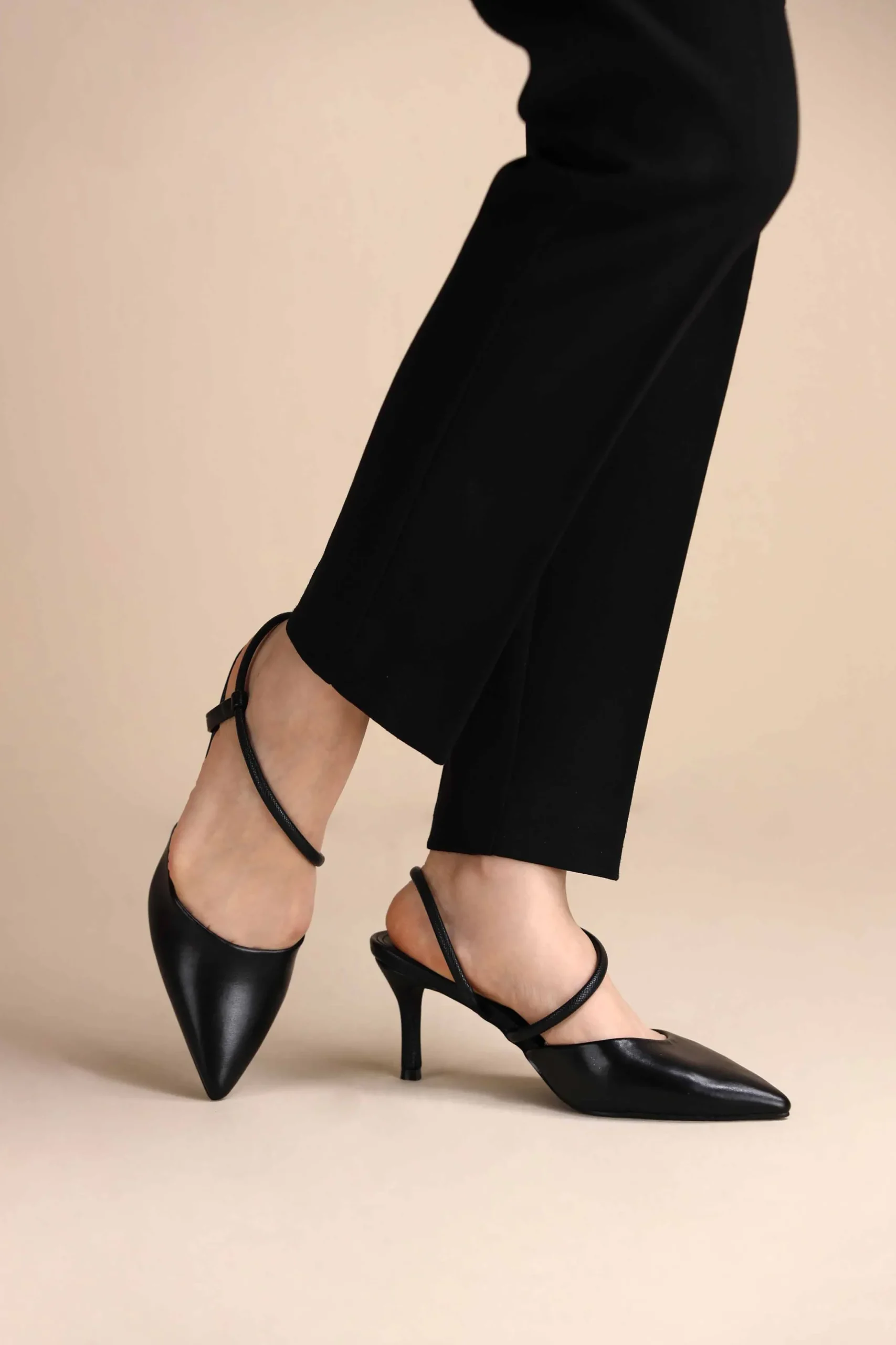 Black Pumps Heels-442992903