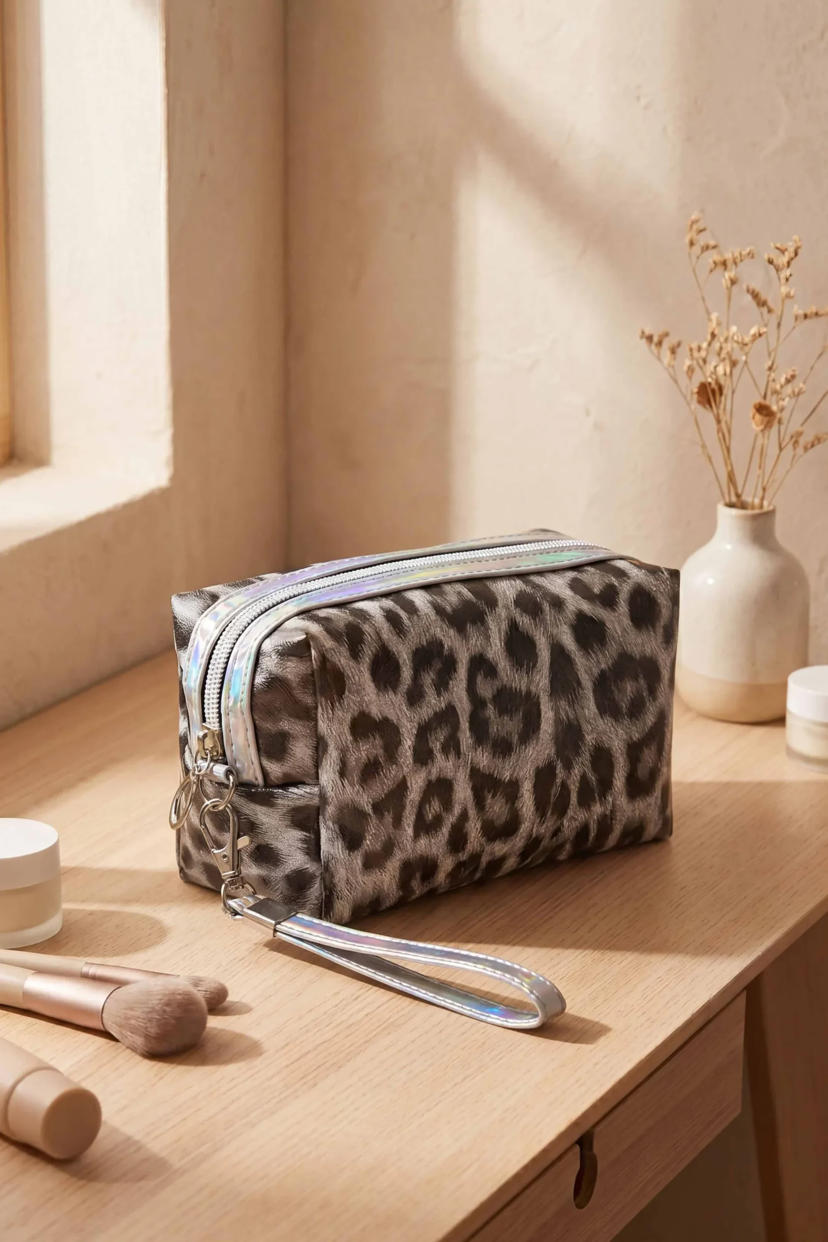 Black Vanity Bag-448462103