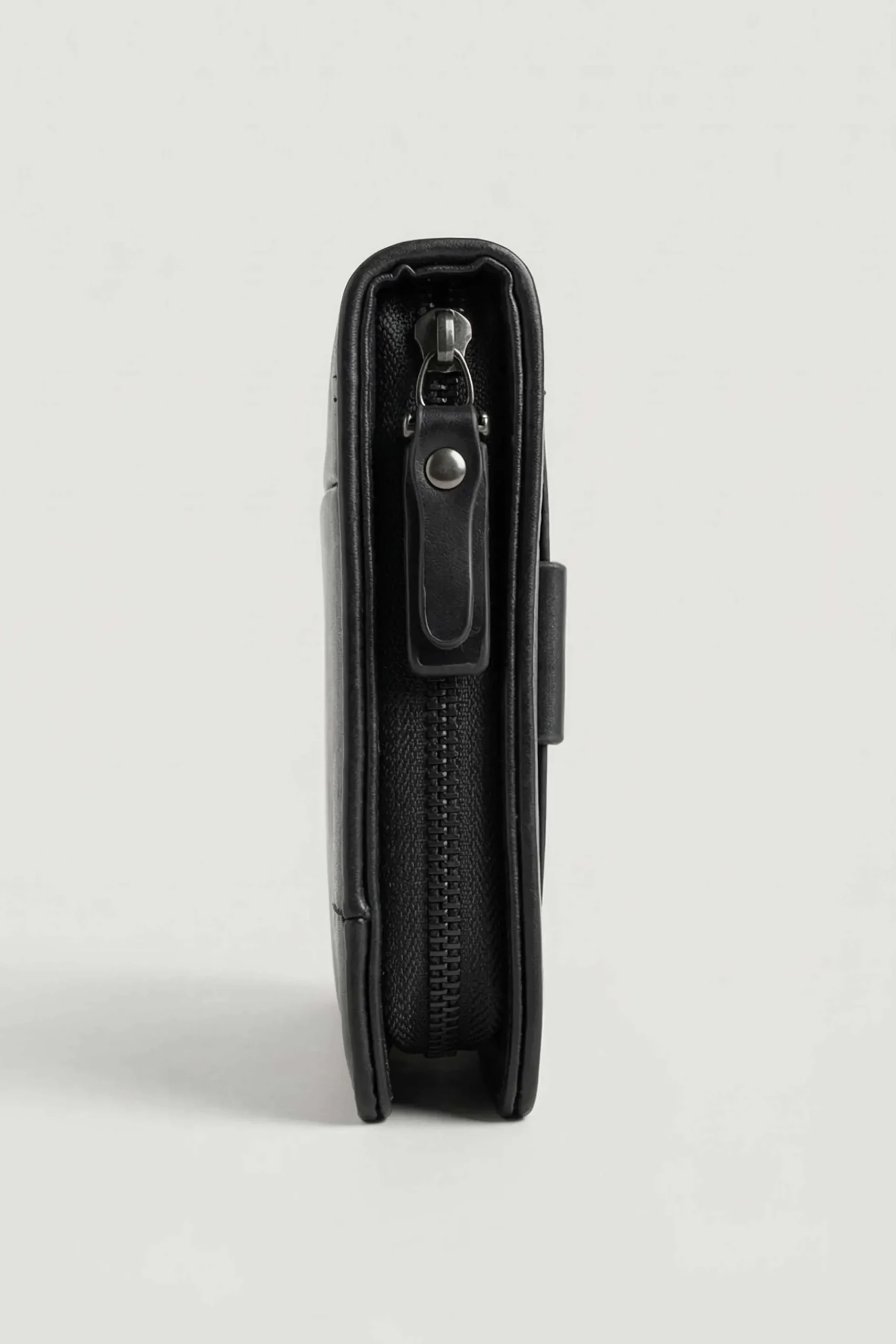 Black Wallet-446682103