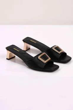 Black Wedge-443132903