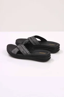 Black Wedge-442942903
