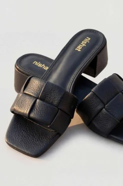 Black Wedges-445342903