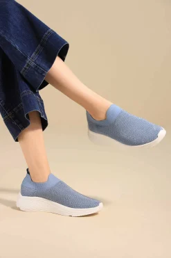 Blue Canvas-443172908