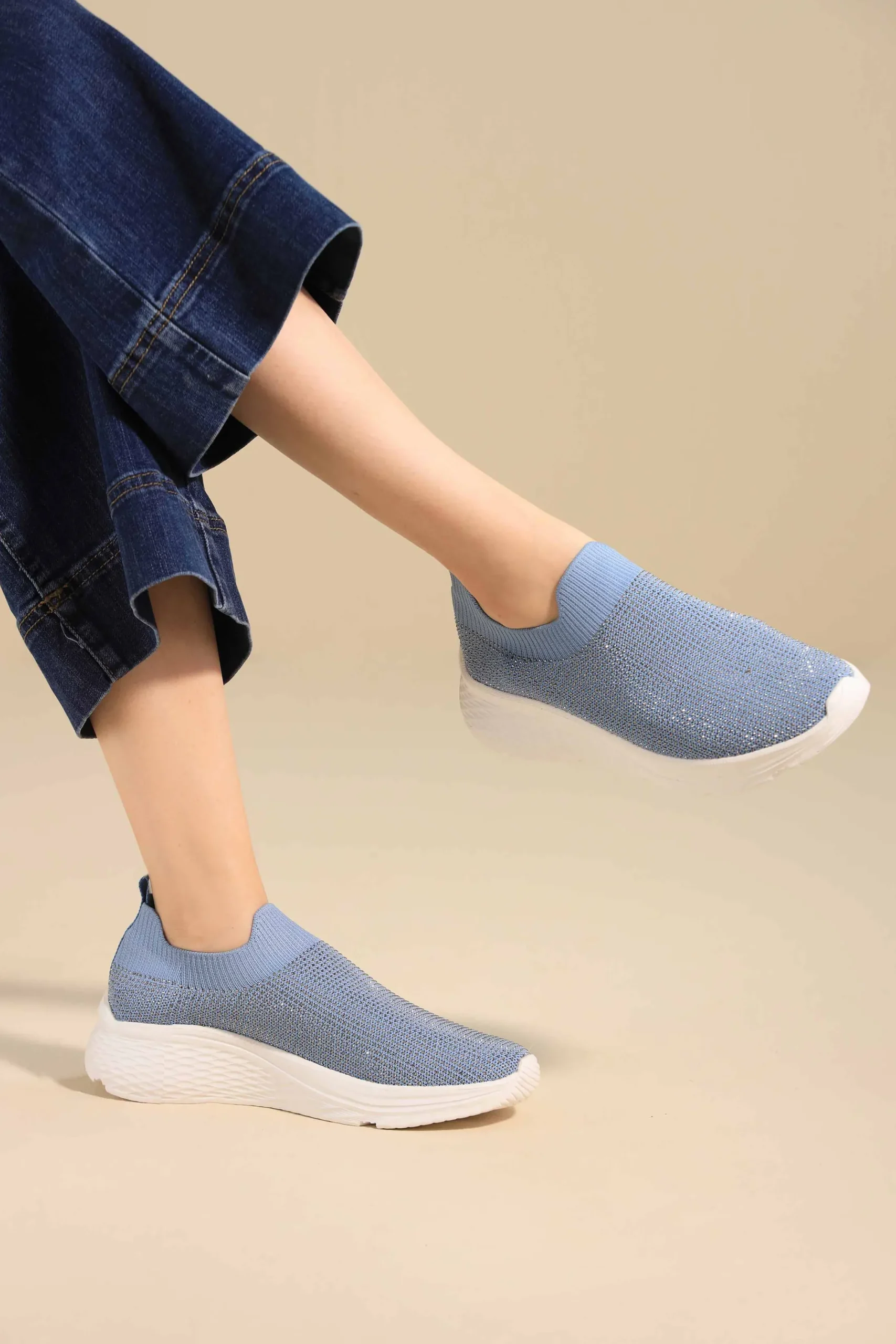 Blue Canvas-443172908