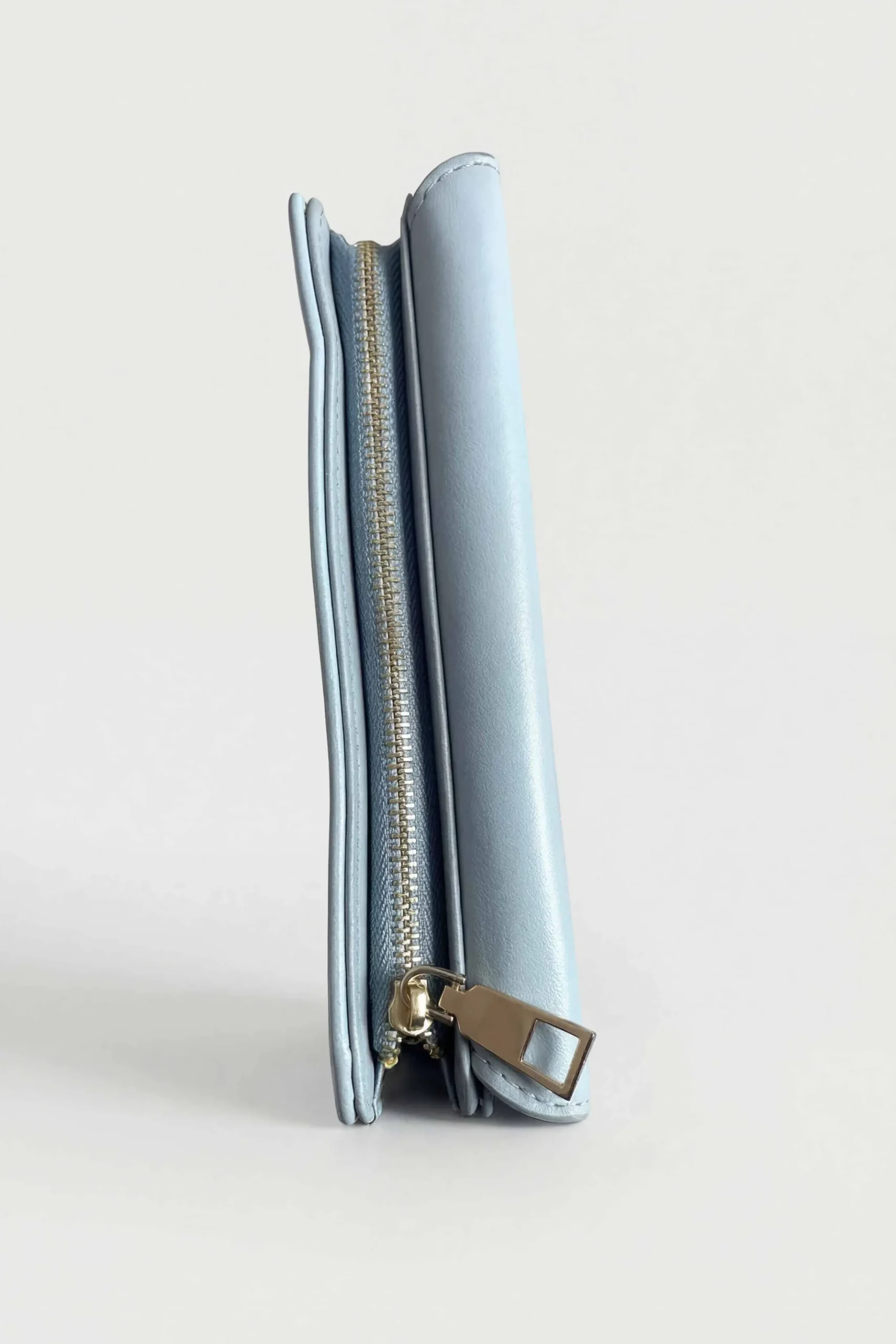 Blue Wallet-446622108