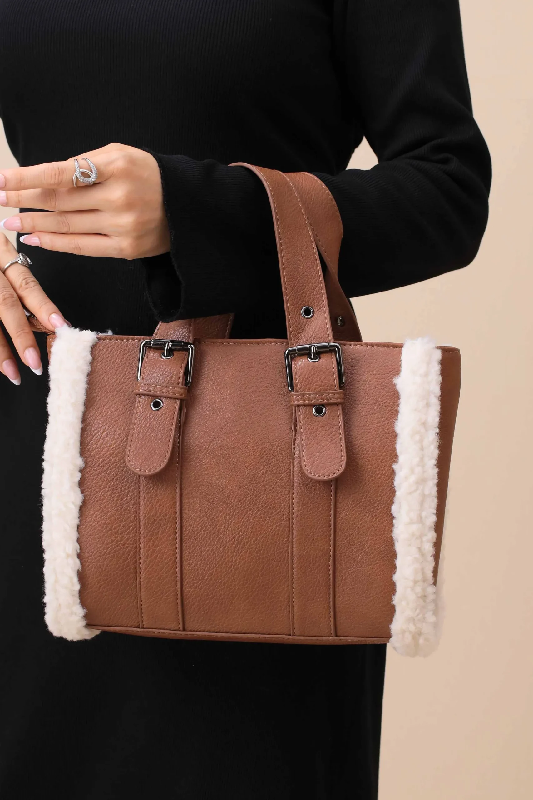 Brown Tote Bag-444792113