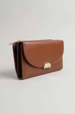 Brown Wallet-446622113