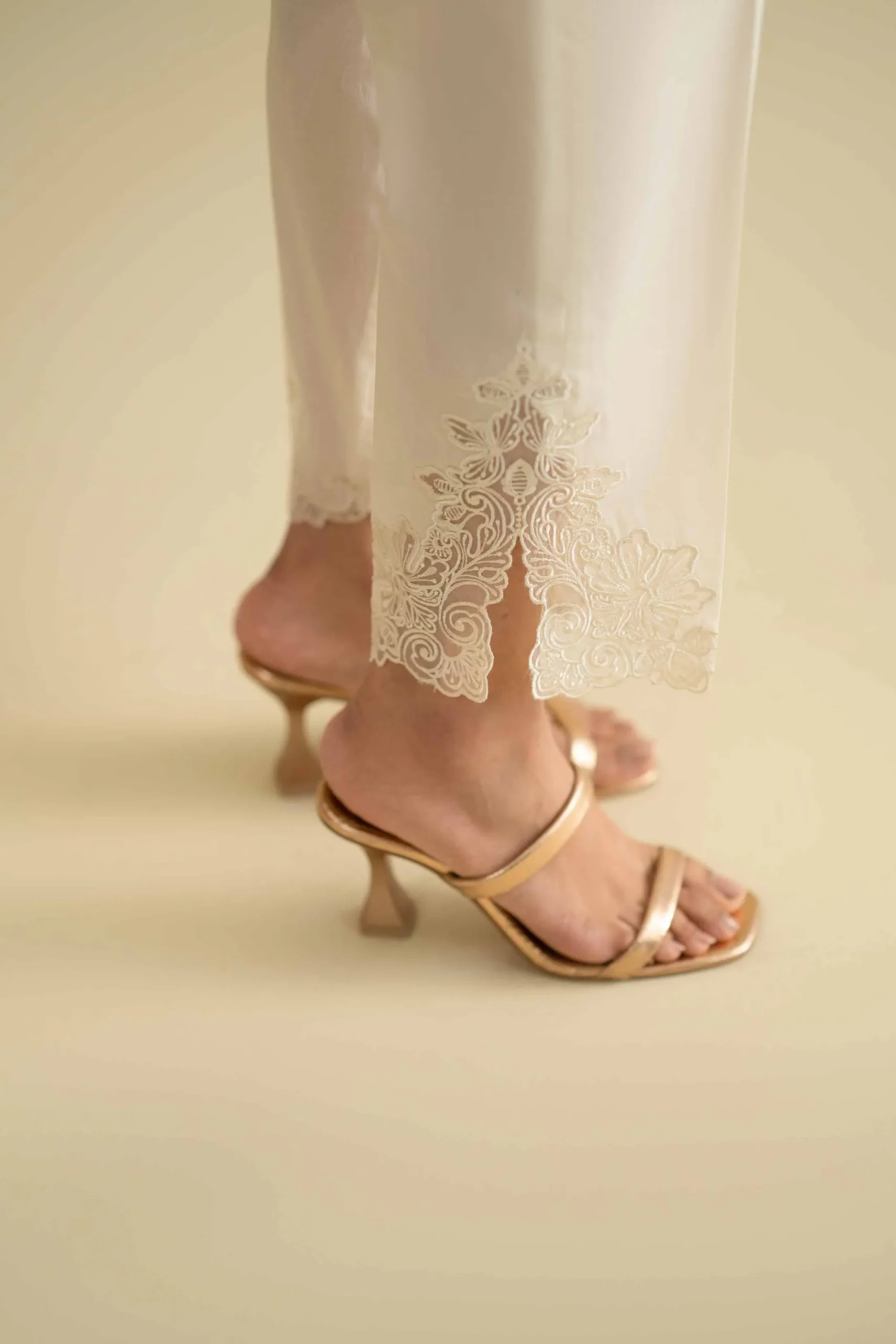 Embroidered Pants - KFE26-198