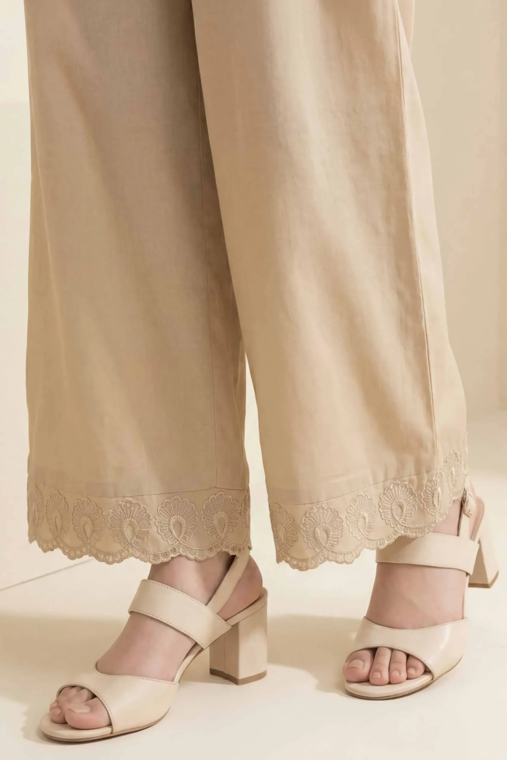 Embroidered Trousers - PE26-631