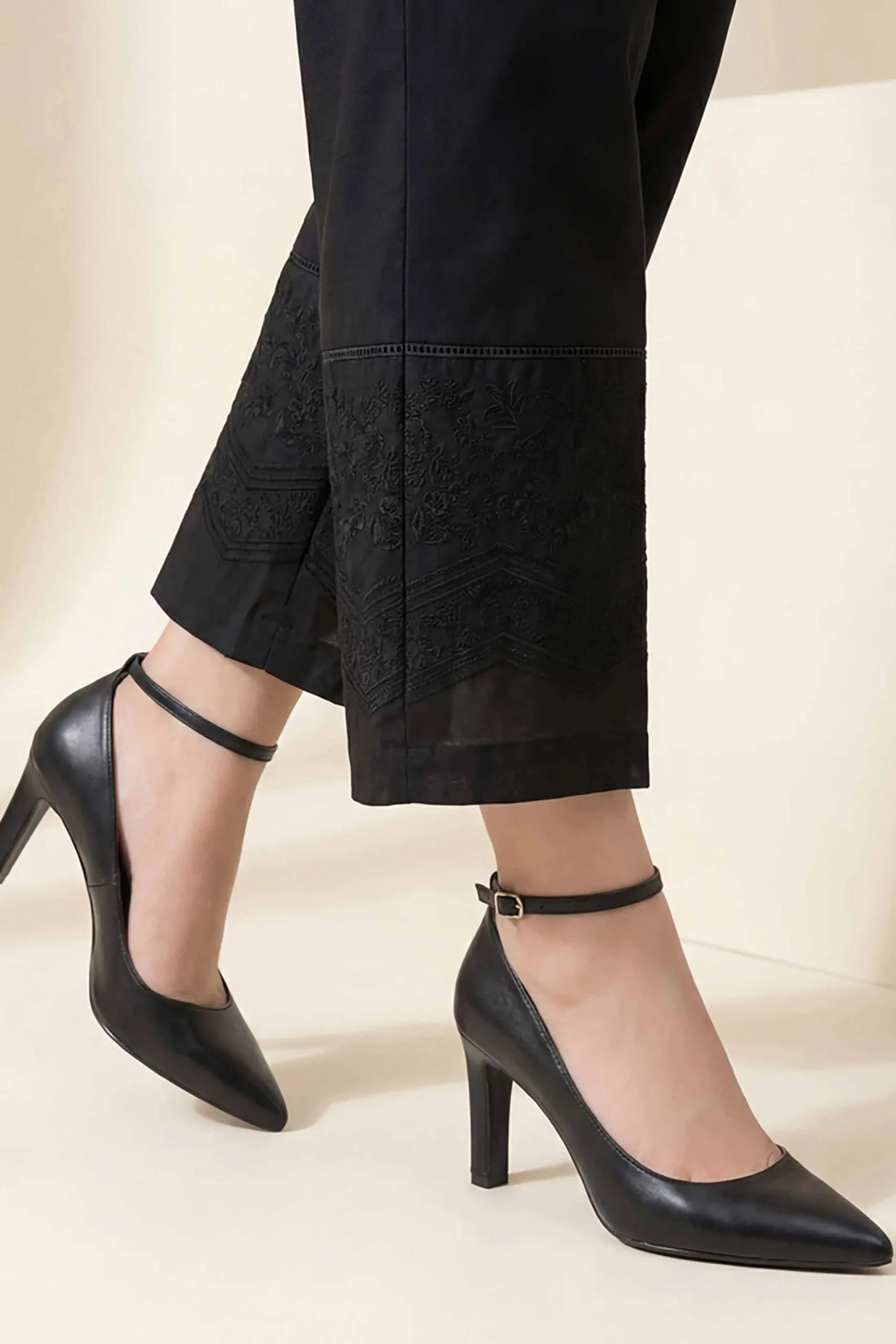 Embroidered Trousers - PE26-643