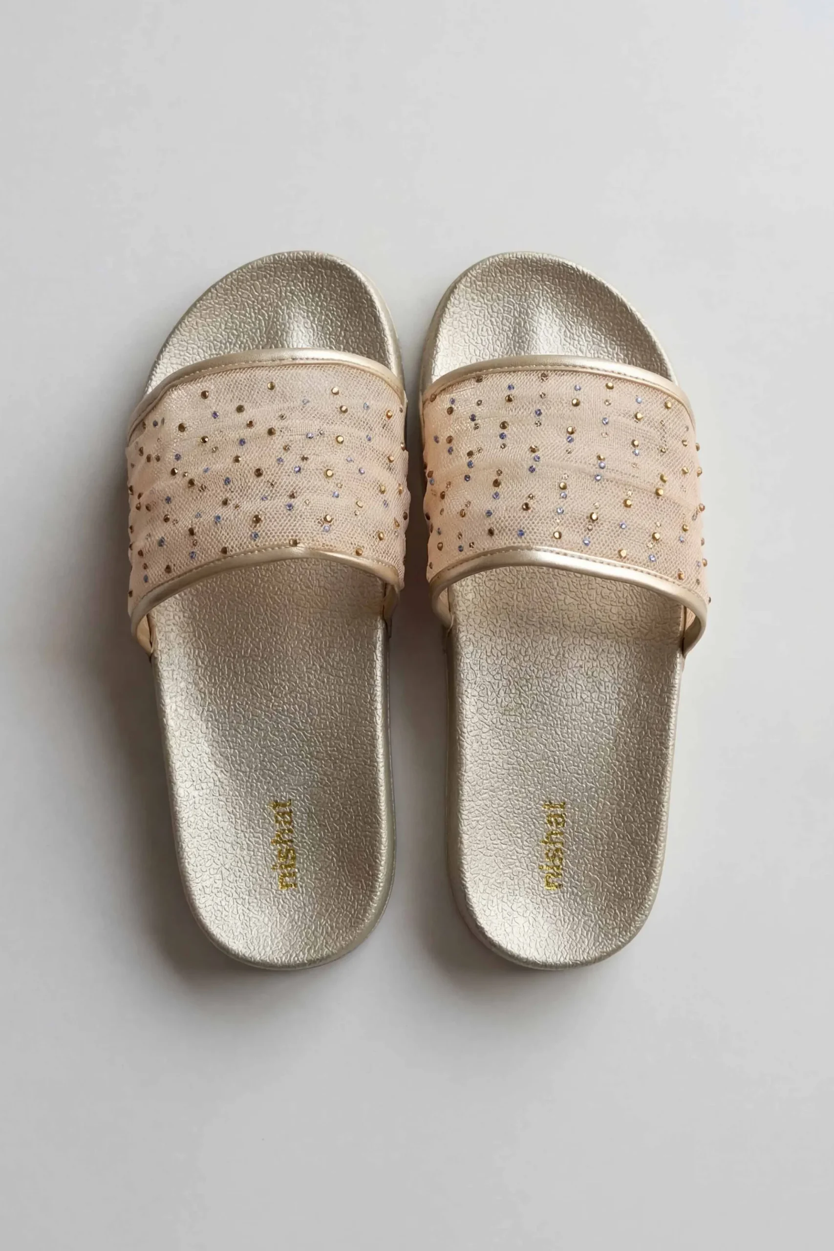 Gold Chappal-445412919