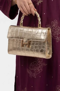 Gold Clutch-448702119