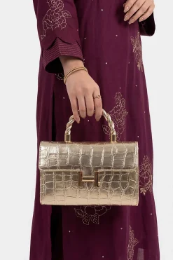 Gold Clutch-448702119