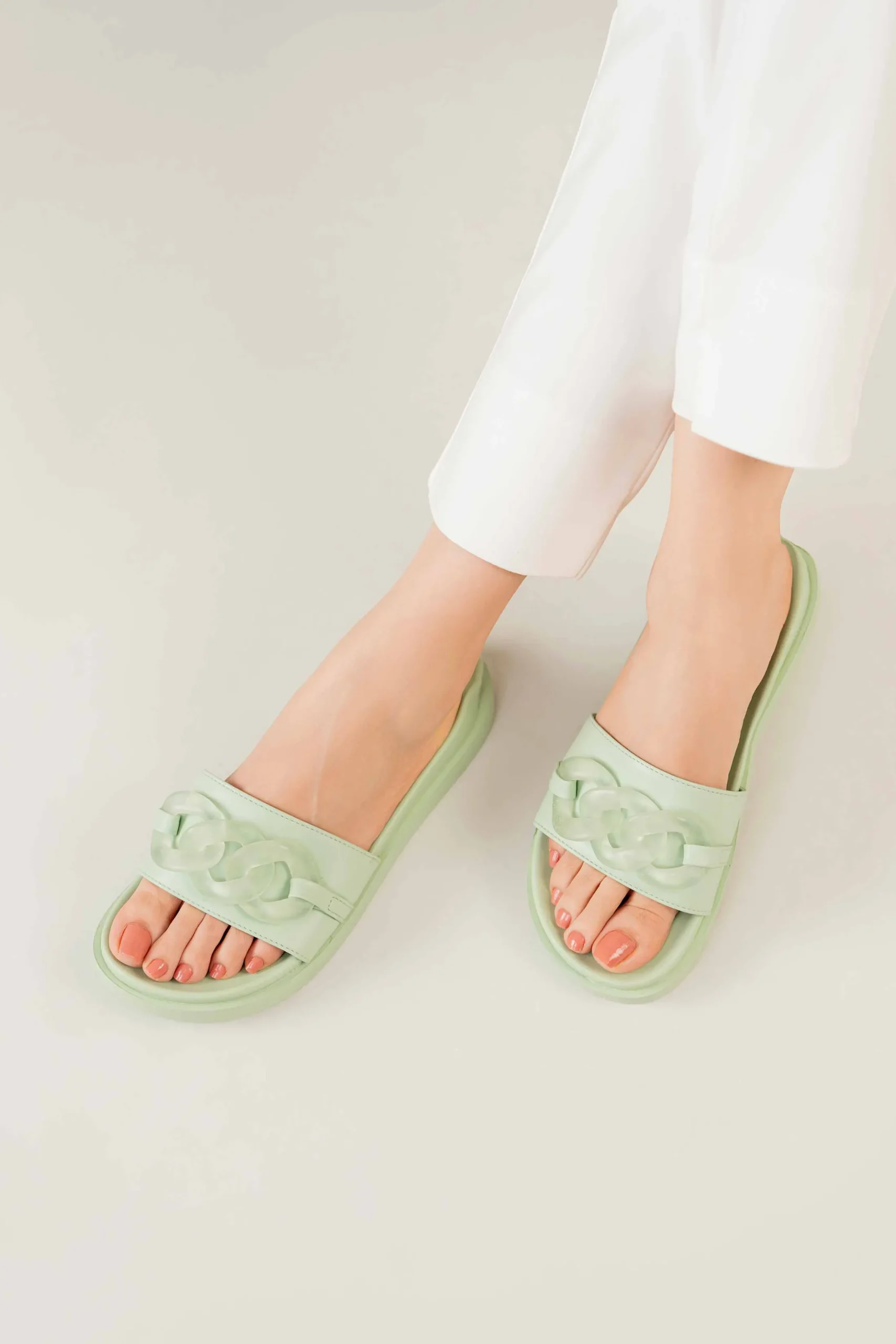 Green Chappal-440542904
