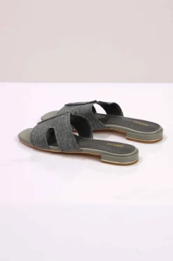 Green Chappal-443072904
