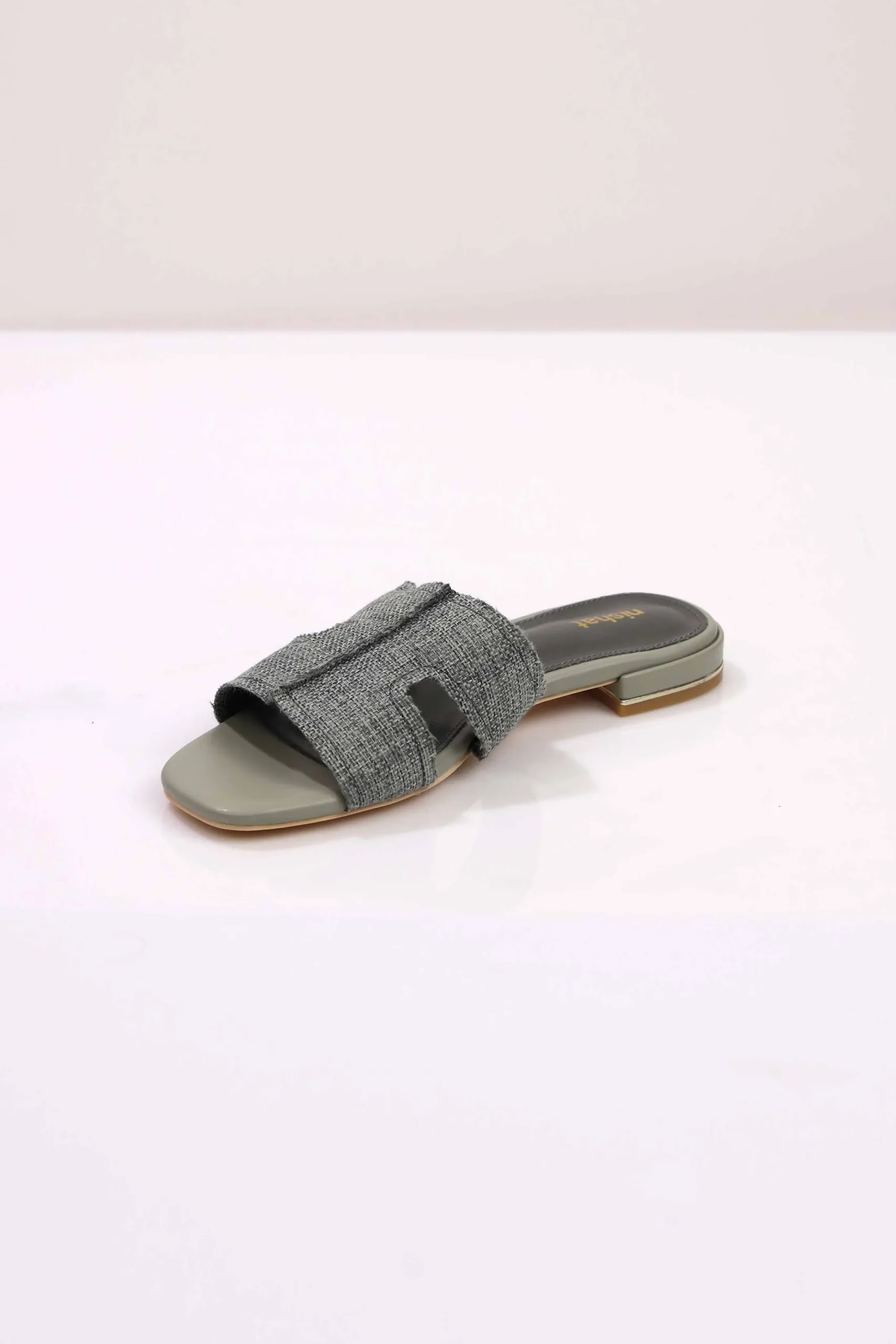Green Chappal-443072904