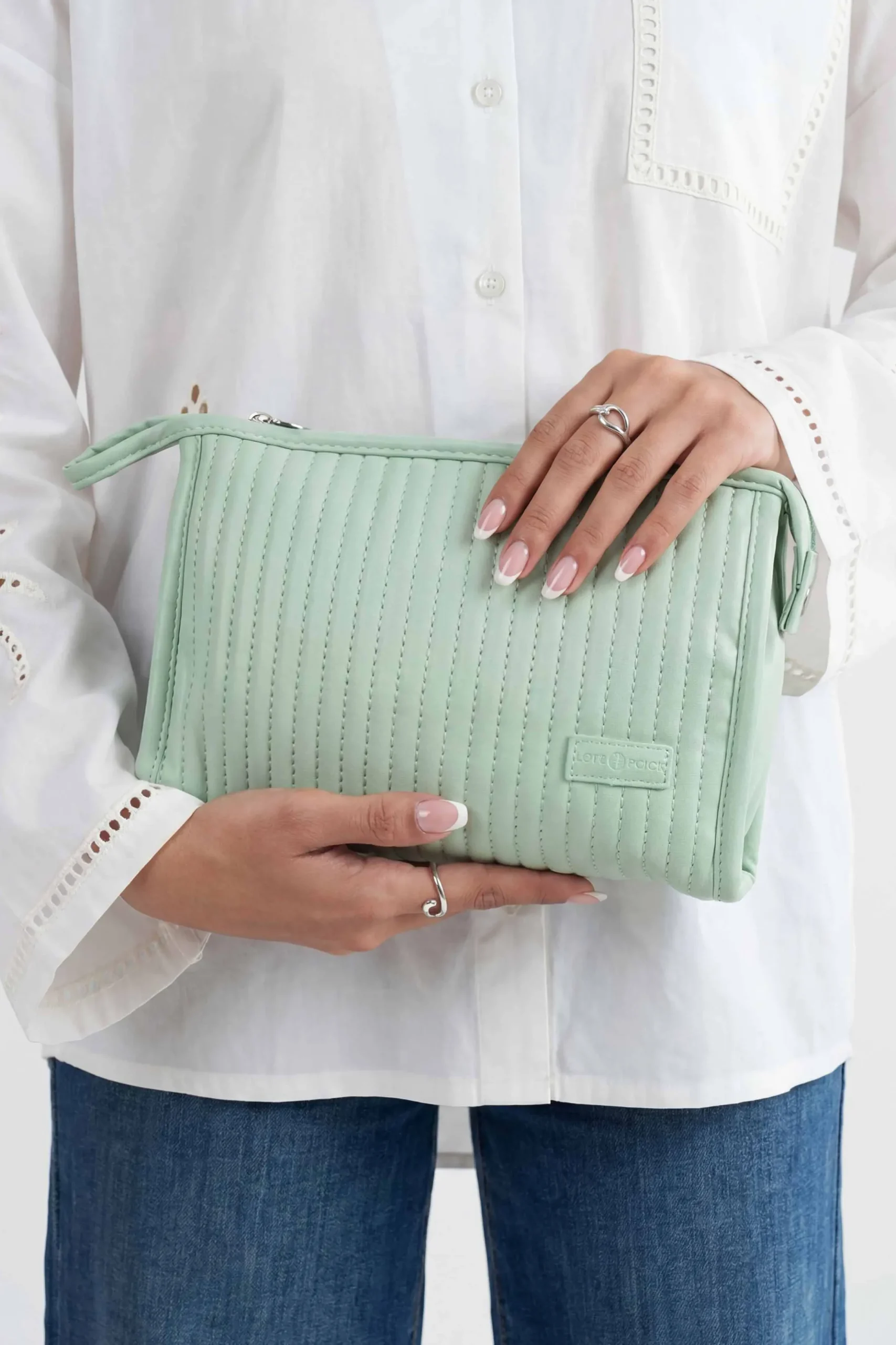 Green Vanity Bag-448312104