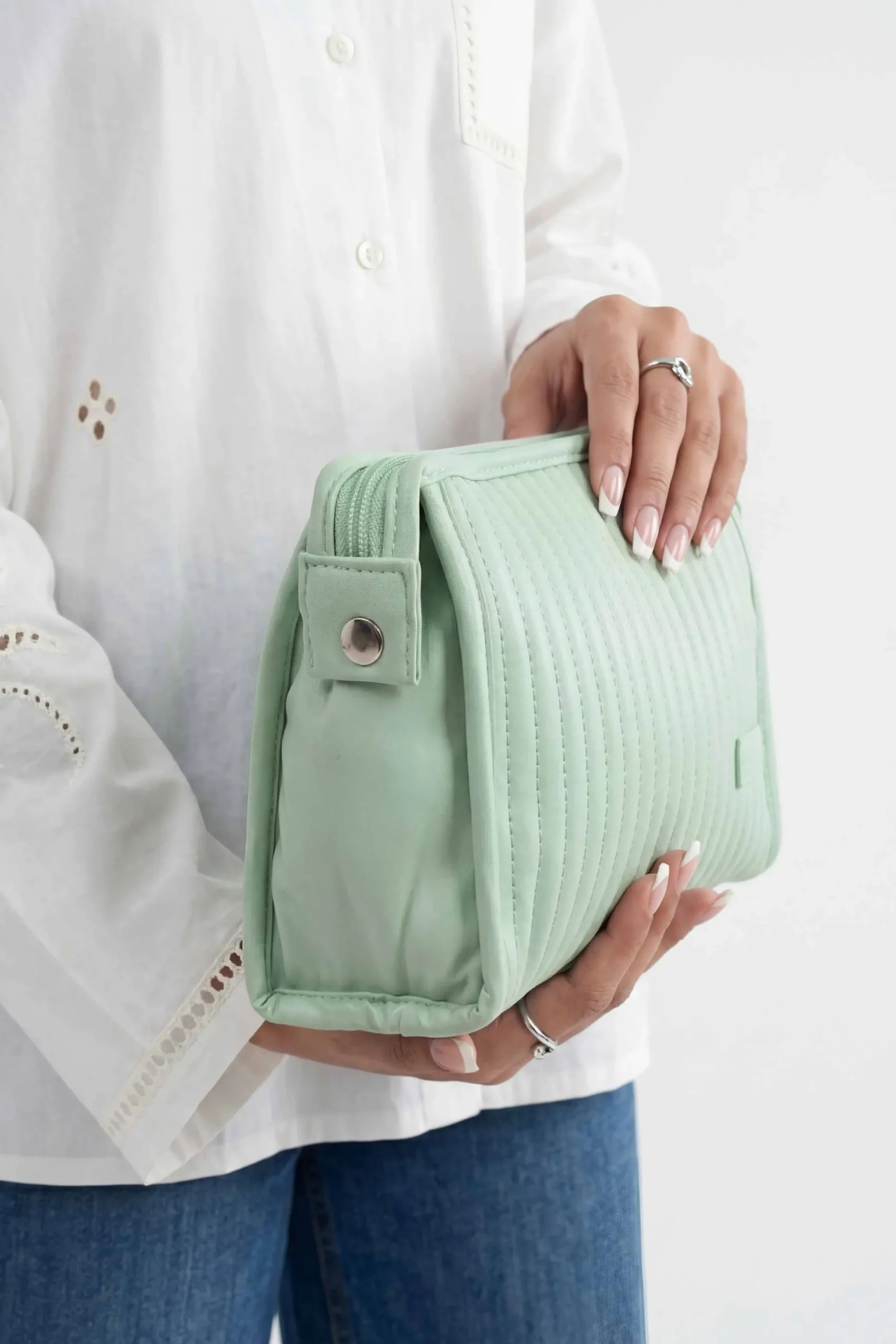 Green Vanity Bag-448312104