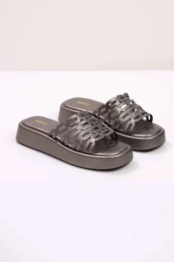 Gun Chappal-443102920