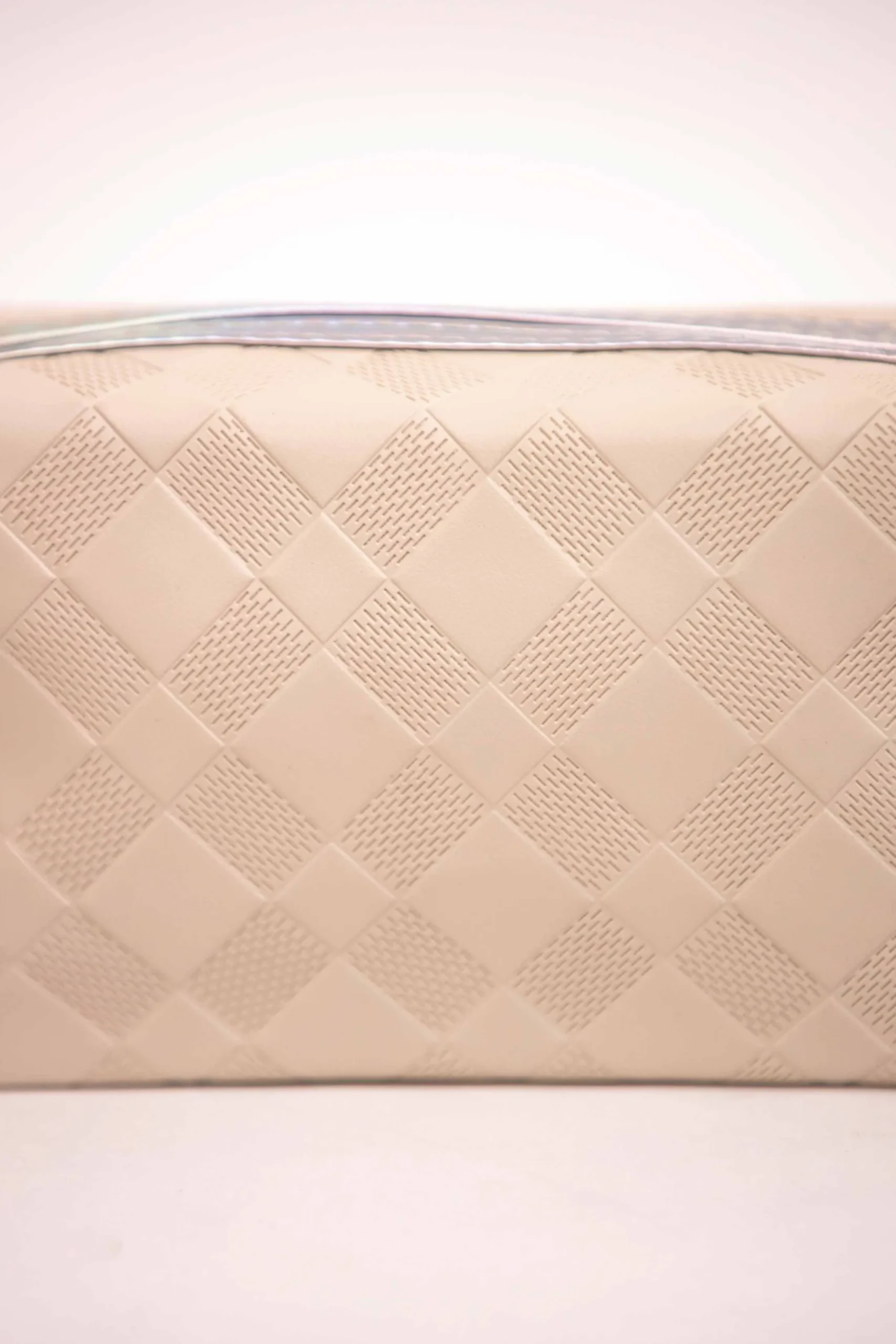 Off White Vanity Bag-442132107