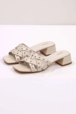 Off White Wedge-442982907