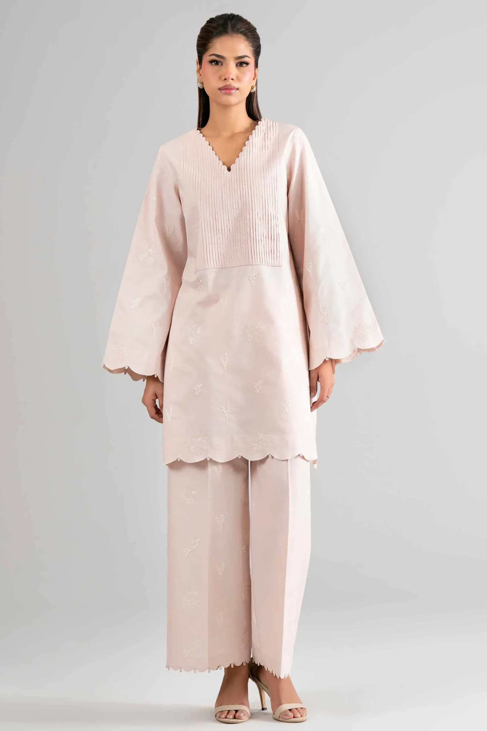 1 Piece - Dyed Embroidered Loose Fabric - 42602506