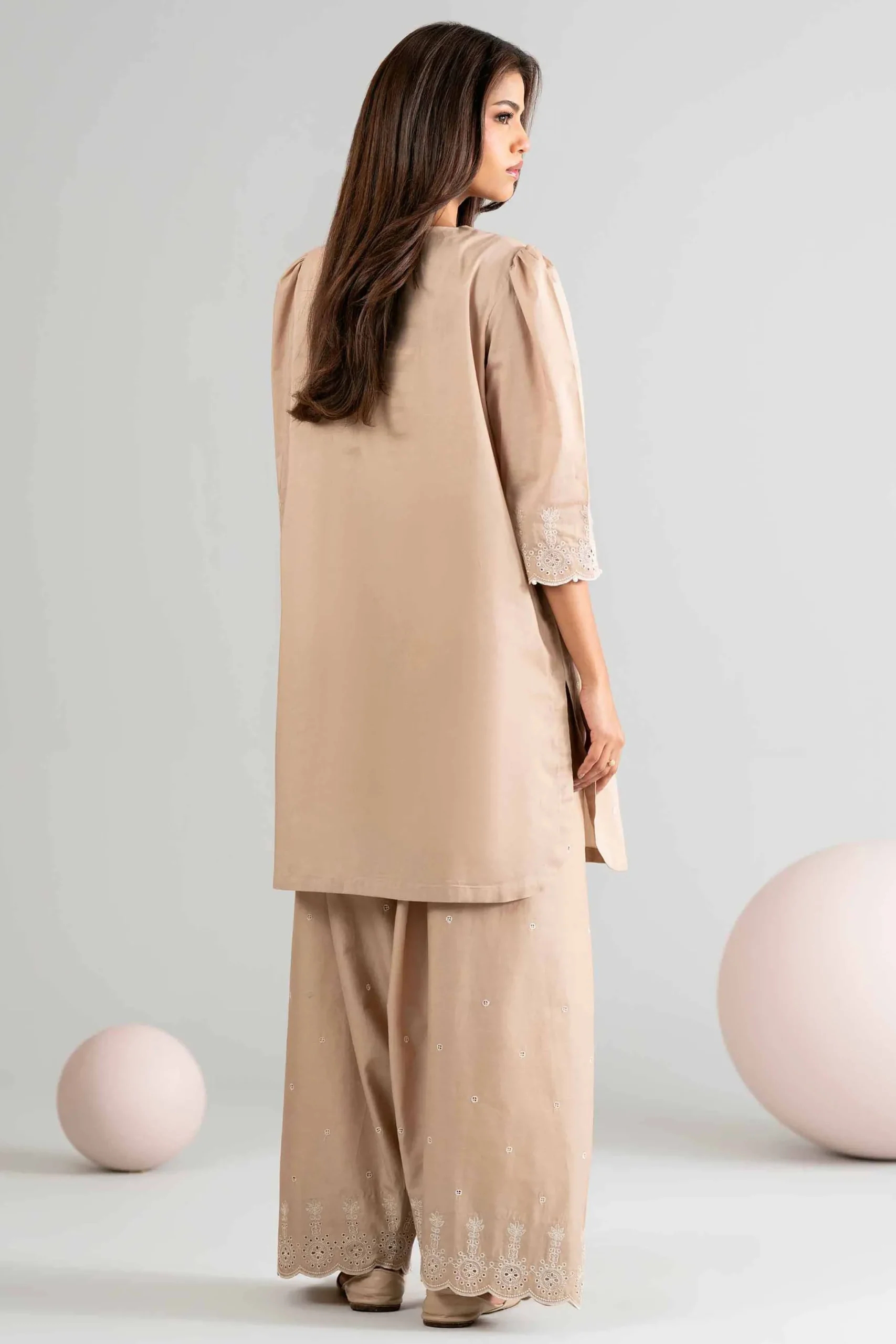 1 Piece - Dyed Embroidered Loose Fabric - 42602507