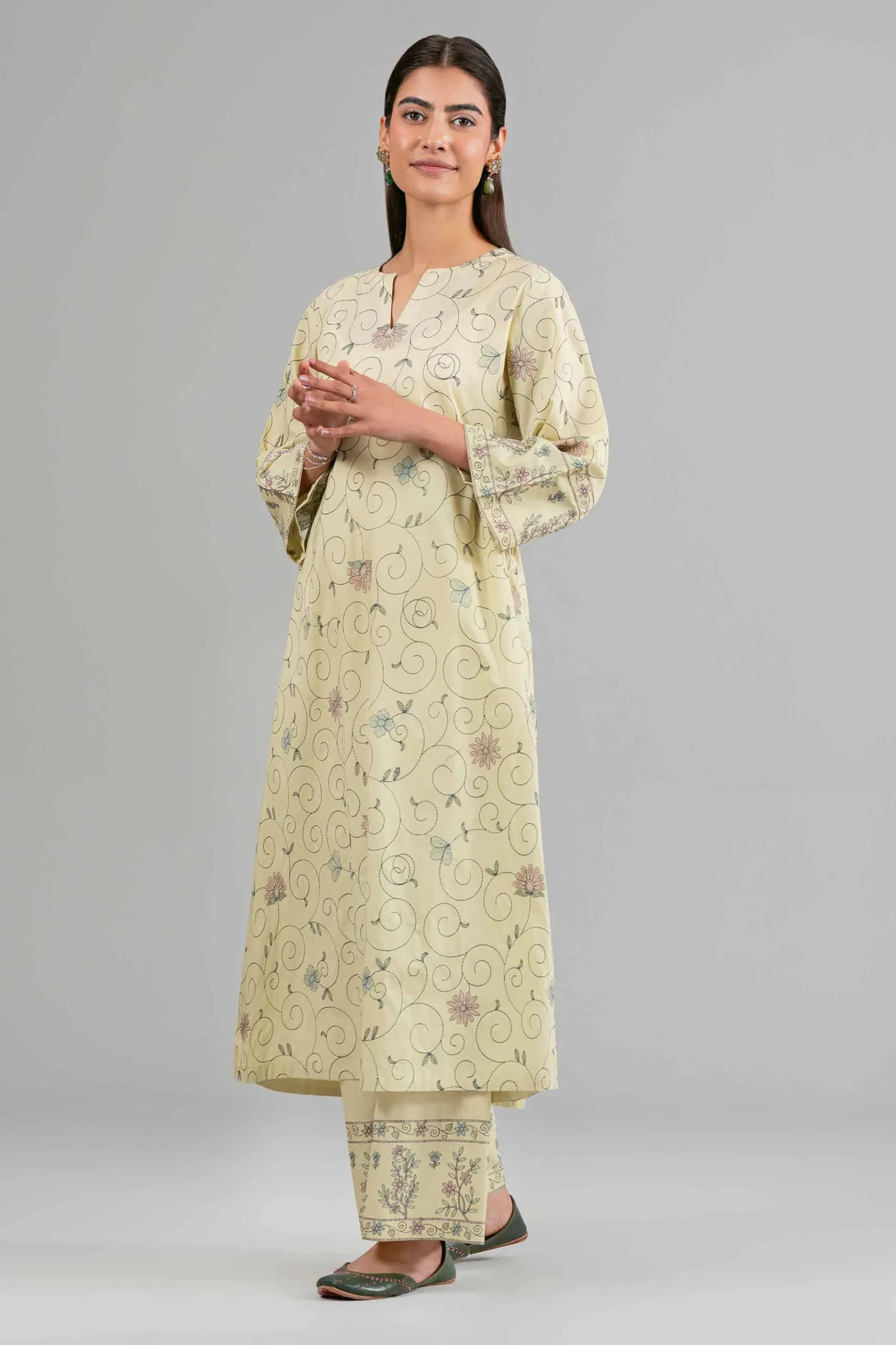 2 Piece - Embroidered Suit - 42619932