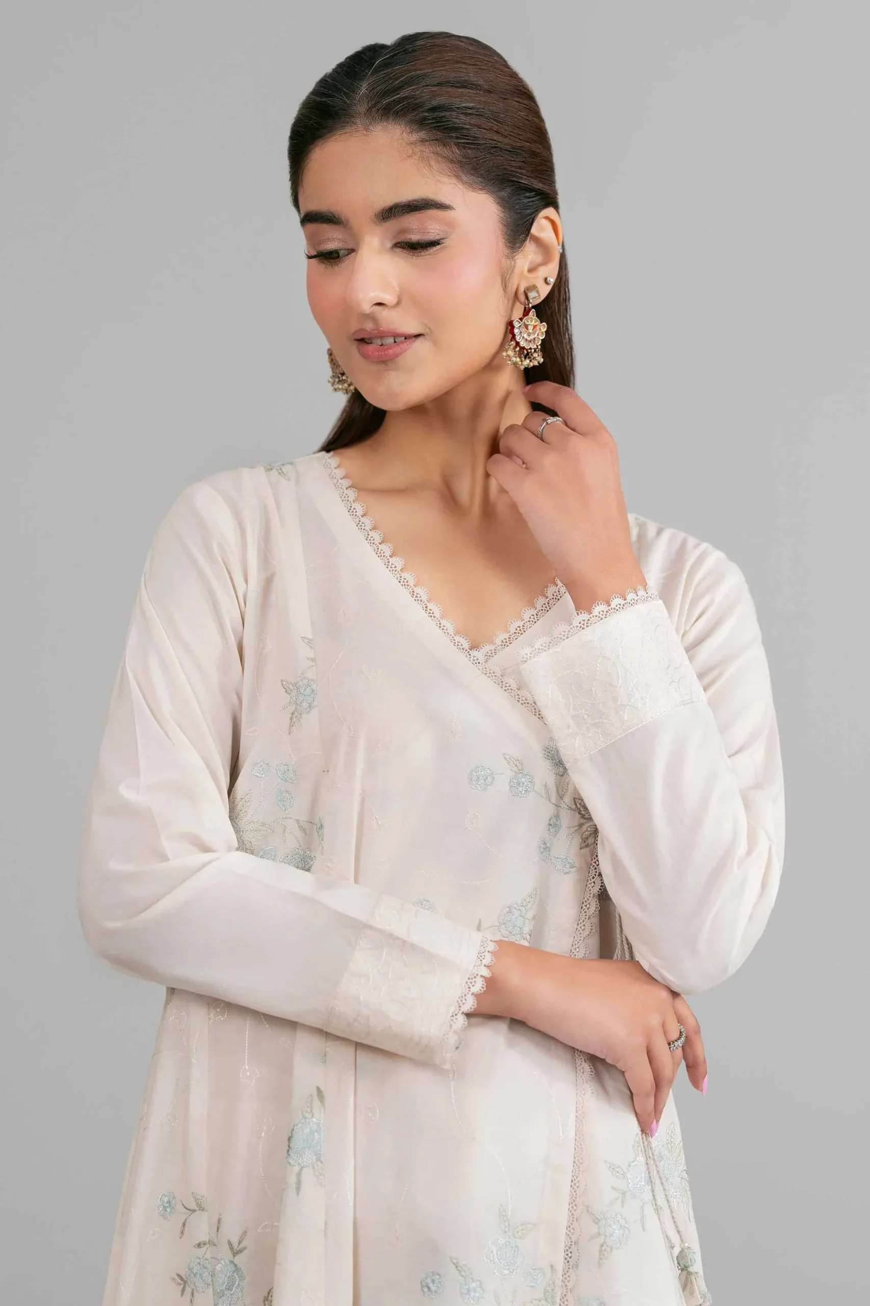 2 Piece - Embroidered Suit - 42619936