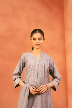 3 Piece - Embroidered Suit - 42519200