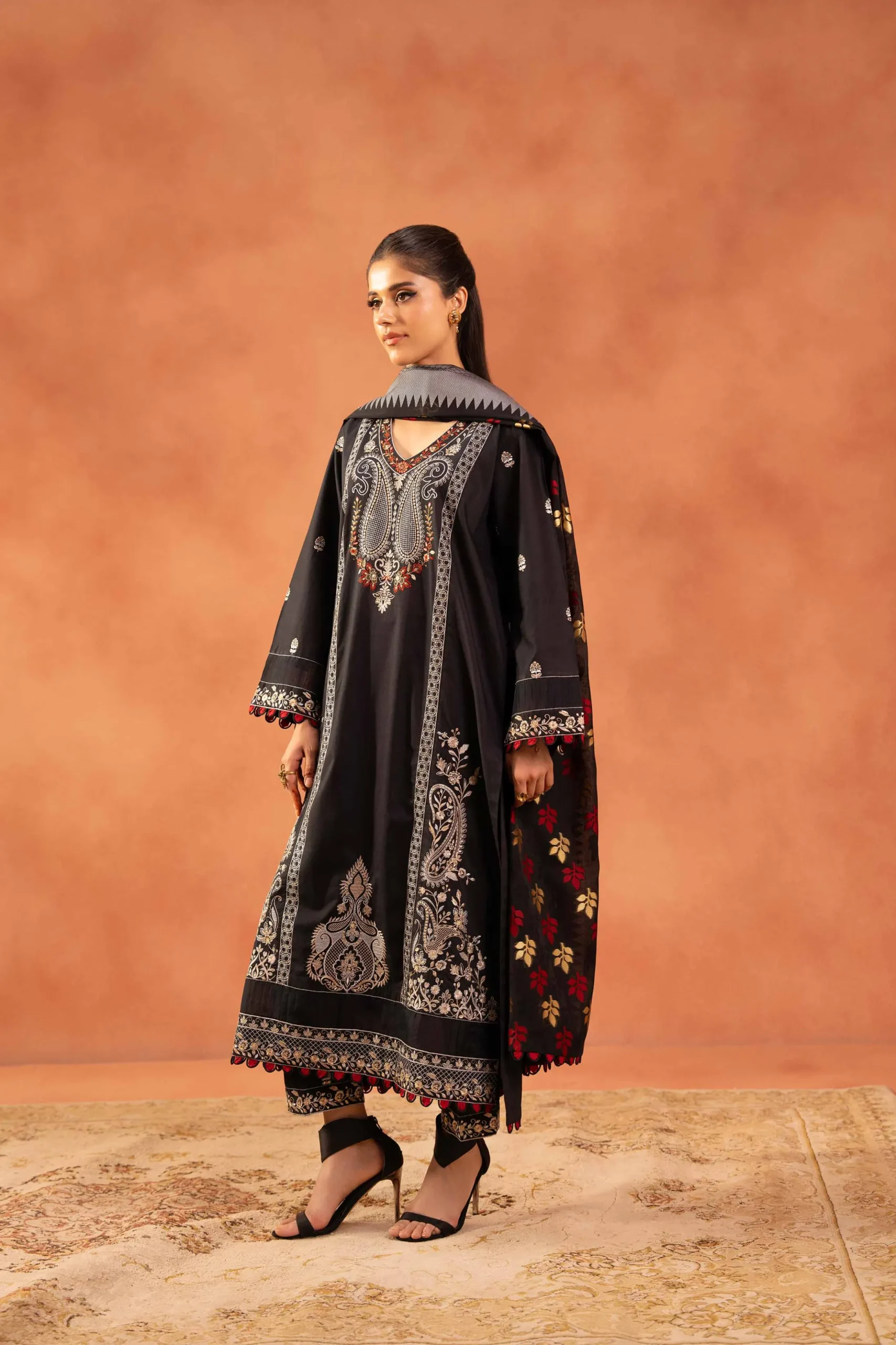3 Piece - Embroidered Suit - 42519106