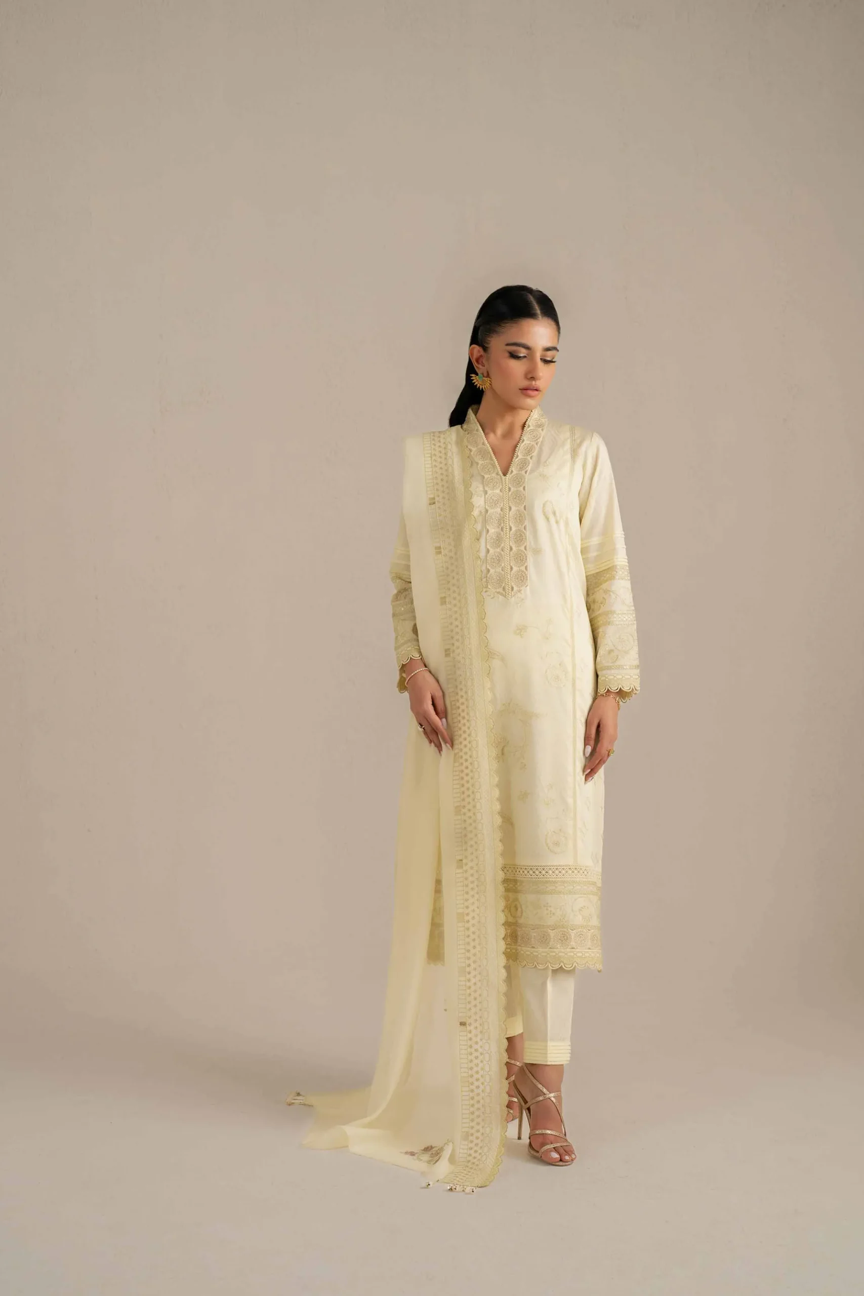 3 Piece - Embroidered Suit - 42519137