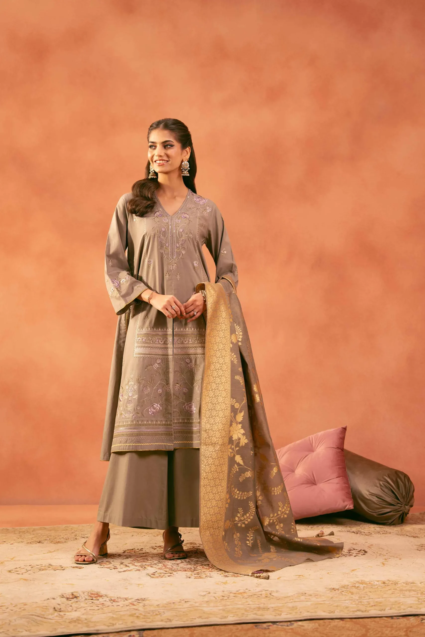 3 Piece - Embroidered Suit - 42519102
