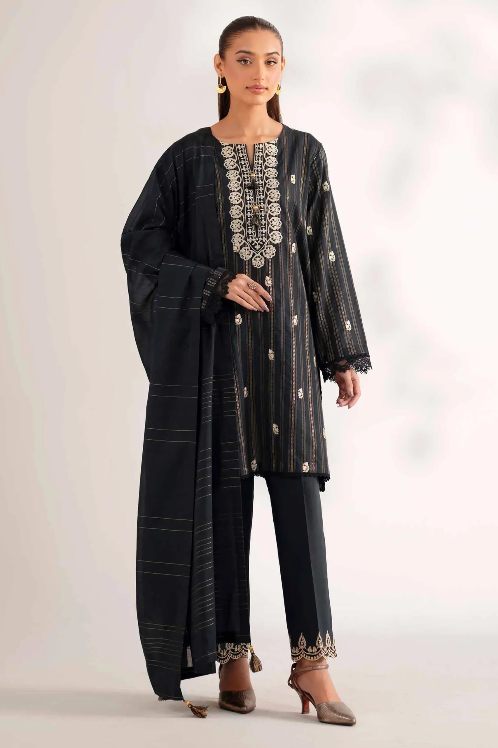 3 Piece - Embroidered Suit - 42502604
