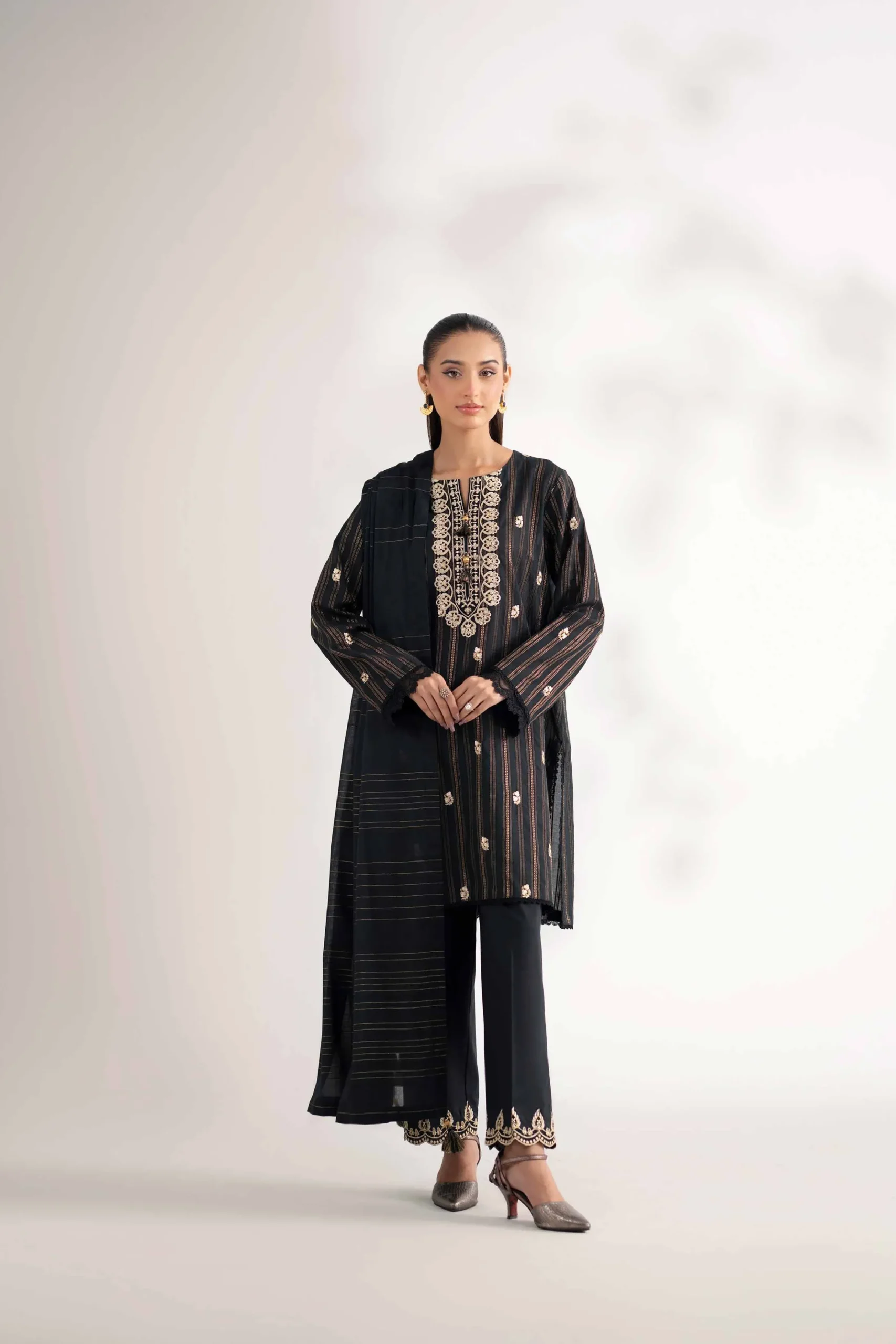 3 Piece - Embroidered Suit - 42502604