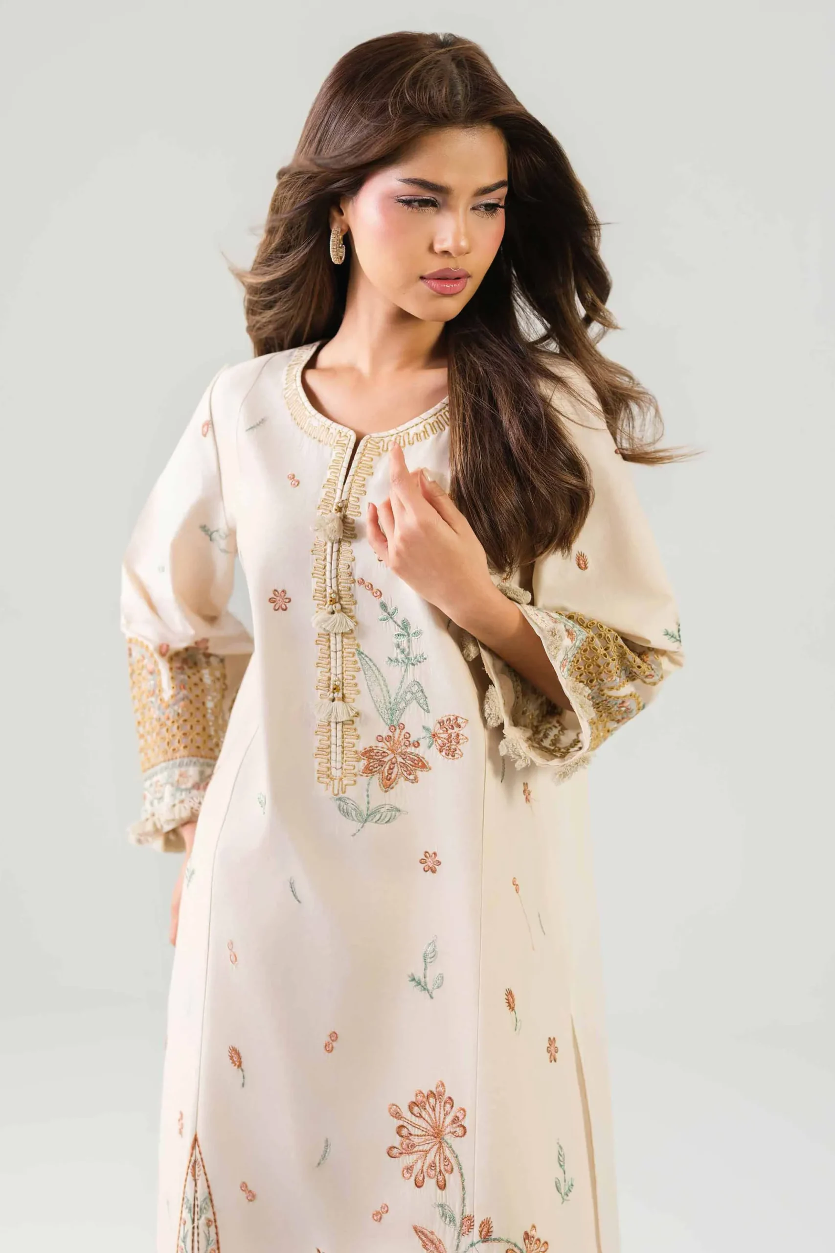 2 Piece - Embroidered Suit - 42601052
